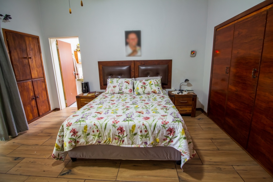 5 Bedroom Property for Sale in Middelpos Northern Cape